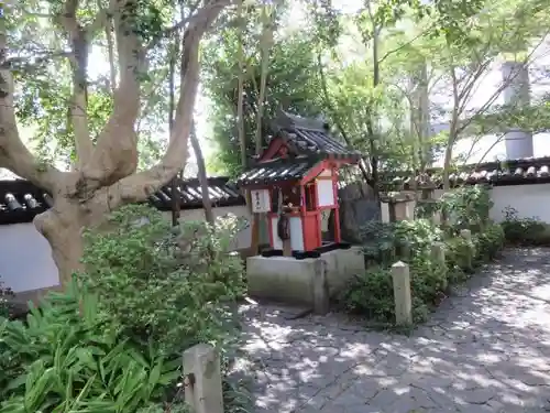 漢國神社の末社