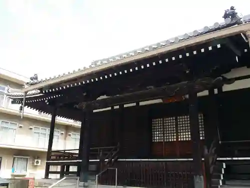 鶴満寺の本殿・本堂