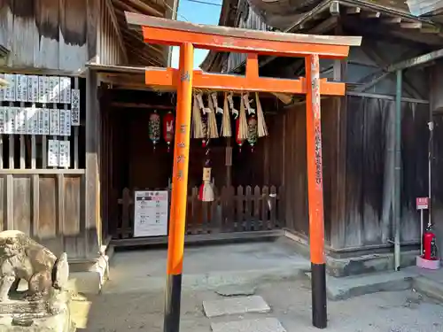 加太春日神社の末社