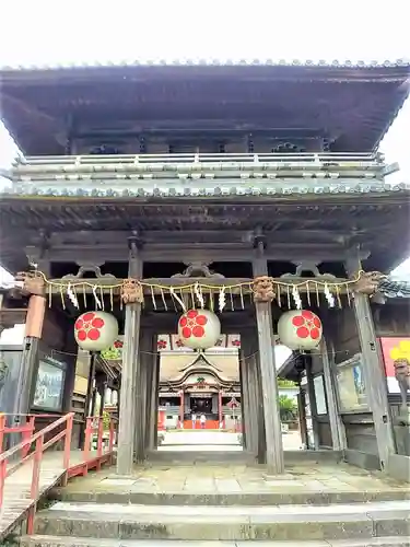 水田天満宮の山門・神門