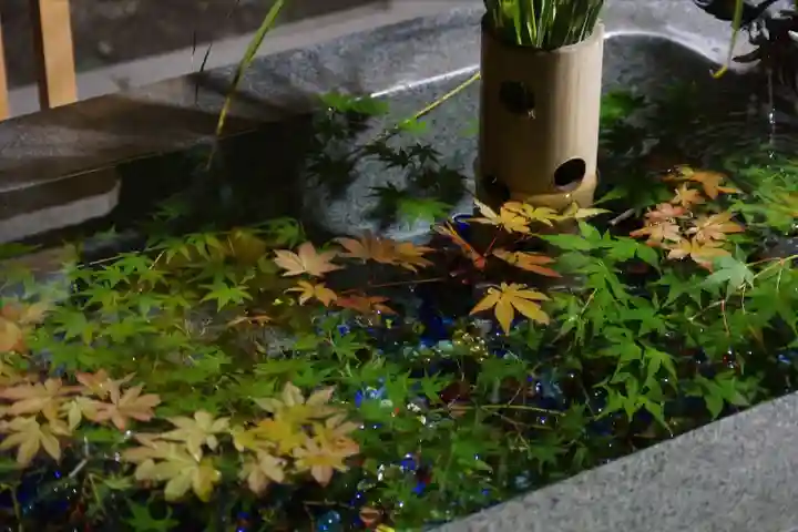 東海市熊野神社の手水舎