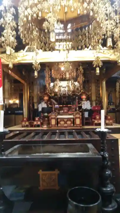 真浄寺の本殿・本堂