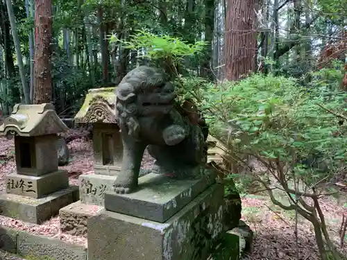 愛宕神社の狛犬