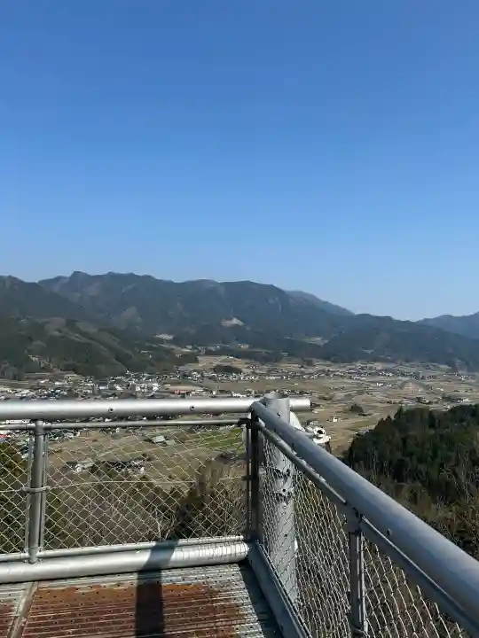 金刀比羅神社の{uncategorized: "未分類", other: "その他", undefined: "問題あり", building: "その他建物", grave: "お墓", sacred_gate: "鳥居", guardian: "狛犬", statue: "像", buddha: "仏像", history: "歴史", nature: "自然", garden: "庭園", animal: "動物", pagoda: "塔", temizu: "手水舎", mountain_gate: "山門・神門", sanctuary: "本殿・本堂", subordinate: "末社・摂社", art: "芸術", scenery: "景色", jizo: "地蔵", ema: "絵馬", goshuin: "御朱印", omikuji: "おみくじ", items: "授与品その他", amulet: "お守り", goshuincho: "御朱印帳", eats: "食事", festival: "お祭り", votive_dance: "神楽", shichigosan: "七五三参", wedding: "結婚式", experience: "体験その他", initially: "初詣", around: "周辺", anti_infection: "感染症対策"}