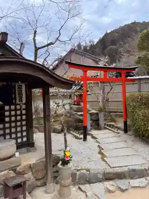 法起院の末社・摂社