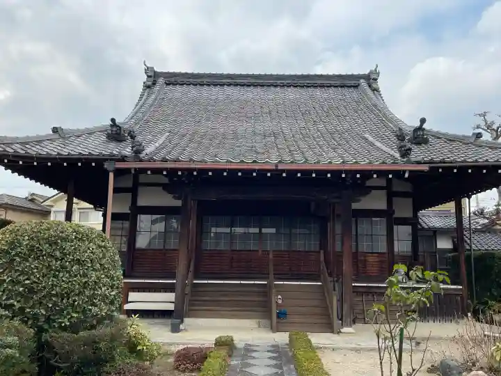 円重寺の{uncategorized: "未分類", other: "その他", undefined: "問題あり", building: "その他建物", grave: "お墓", sacred_gate: "鳥居", guardian: "狛犬", statue: "像", buddha: "仏像", history: "歴史", nature: "自然", garden: "庭園", animal: "動物", pagoda: "塔", temizu: "手水舎", mountain_gate: "山門・神門", sanctuary: "本殿・本堂", subordinate: "末社・摂社", art: "芸術", scenery: "景色", jizo: "地蔵", ema: "絵馬", goshuin: "御朱印", omikuji: "おみくじ", items: "授与品その他", amulet: "お守り", goshuincho: "御朱印帳", eats: "食事", festival: "お祭り", votive_dance: "神楽", shichigosan: "七五三参", wedding: "結婚式", experience: "体験その他", initially: "初詣", around: "周辺", anti_infection: "感染症対策"}