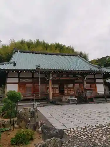 龍華寺の本殿・本堂