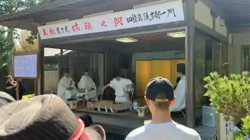 高家神社の{uncategorized: "未分類", other: "その他", undefined: "問題あり", building: "その他建物", grave: "お墓", sacred_gate: "鳥居", guardian: "狛犬", statue: "像", buddha: "仏像", history: "歴史", nature: "自然", garden: "庭園", animal: "動物", pagoda: "塔", temizu: "手水舎", mountain_gate: "山門・神門", sanctuary: "本殿・本堂", subordinate: "末社・摂社", art: "芸術", scenery: "景色", jizo: "地蔵", ema: "絵馬", goshuin: "御朱印", omikuji: "おみくじ", items: "授与品その他", amulet: "お守り", goshuincho: "御朱印帳", eats: "食事", festival: "お祭り", votive_dance: "神楽", shichigosan: "七五三参", wedding: "結婚式", experience: "体験その他", initially: "初詣", around: "周辺", anti_infection: "感染症対策"}