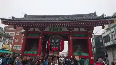 浅草寺の山門・神門