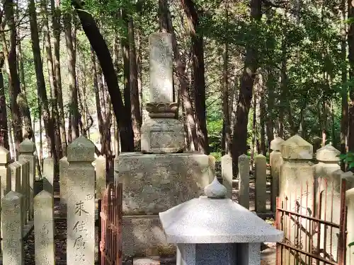 長明寺のお墓