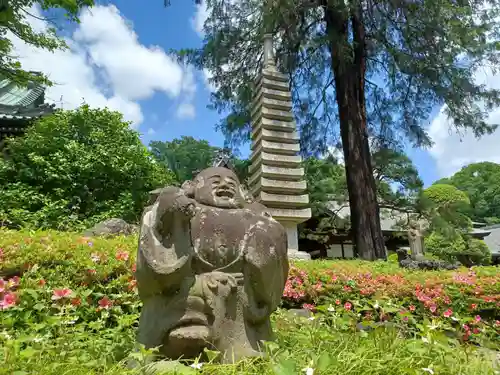 東圓寺の像