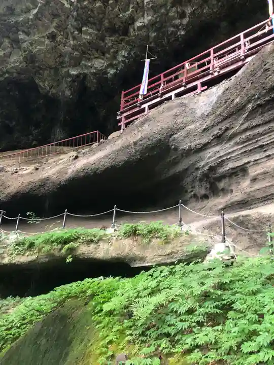 乳穂ヶ滝不動尊(青森県)