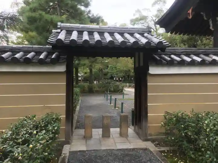 建仁寺(建仁禅寺)の山門・神門