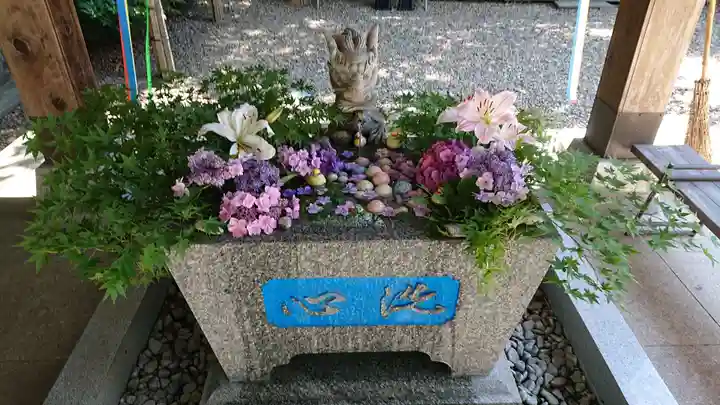 滑川神社 - 仕事と子どもの守り神の手水舎