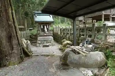 愛宕神社(阿多古神社)の末社・摂社