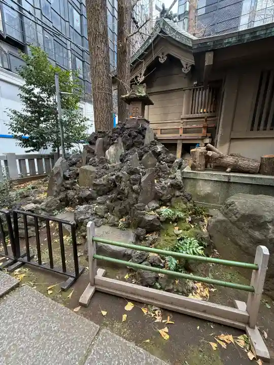 稲荷鬼王神社の{uncategorized: "未分類", other: "その他", undefined: "問題あり", building: "その他建物", grave: "お墓", sacred_gate: "鳥居", guardian: "狛犬", statue: "像", buddha: "仏像", history: "歴史", nature: "自然", garden: "庭園", animal: "動物", pagoda: "塔", temizu: "手水舎", mountain_gate: "山門・神門", sanctuary: "本殿・本堂", subordinate: "末社・摂社", art: "芸術", scenery: "景色", jizo: "地蔵", ema: "絵馬", goshuin: "御朱印", omikuji: "おみくじ", items: "授与品その他", amulet: "お守り", goshuincho: "御朱印帳", eats: "食事", festival: "お祭り", votive_dance: "神楽", shichigosan: "七五三参", wedding: "結婚式", experience: "体験その他", initially: "初詣", around: "周辺", anti_infection: "感染症対策"}