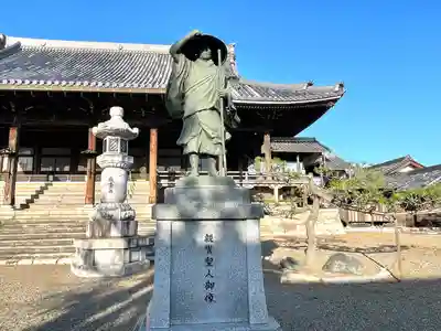 威徳閣本行寺(滋賀県)