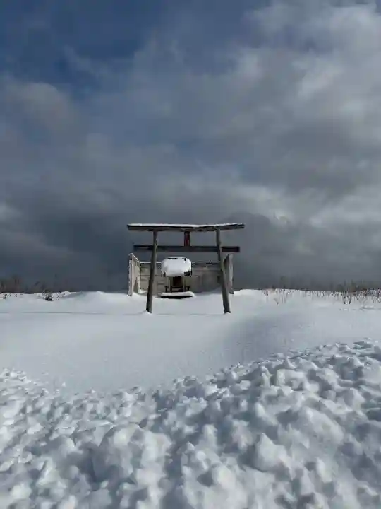 龍神(本別)の{uncategorized: "未分類", other: "その他", undefined: "問題あり", building: "その他建物", grave: "お墓", sacred_gate: "鳥居", guardian: "狛犬", statue: "像", buddha: "仏像", history: "歴史", nature: "自然", garden: "庭園", animal: "動物", pagoda: "塔", temizu: "手水舎", mountain_gate: "山門・神門", sanctuary: "本殿・本堂", subordinate: "末社・摂社", art: "芸術", scenery: "景色", jizo: "地蔵", ema: "絵馬", goshuin: "御朱印", omikuji: "おみくじ", items: "授与品その他", amulet: "お守り", goshuincho: "御朱印帳", eats: "食事", festival: "お祭り", votive_dance: "神楽", shichigosan: "七五三参", wedding: "結婚式", experience: "体験その他", initially: "初詣", around: "周辺", anti_infection: "感染症対策"}