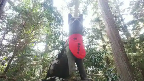 三峯神社の狛犬