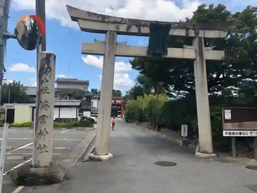 梅宮大社の鳥居