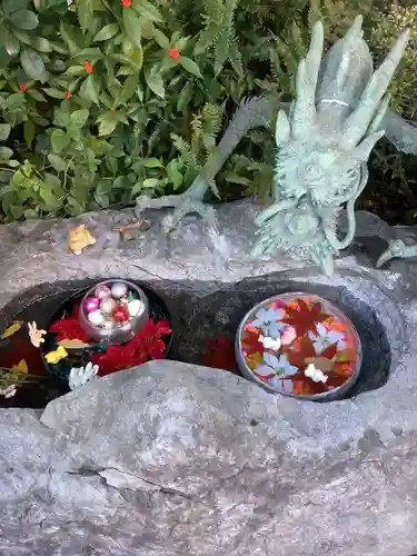 三輪神社の手水舎