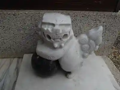 三輪神社の狛犬