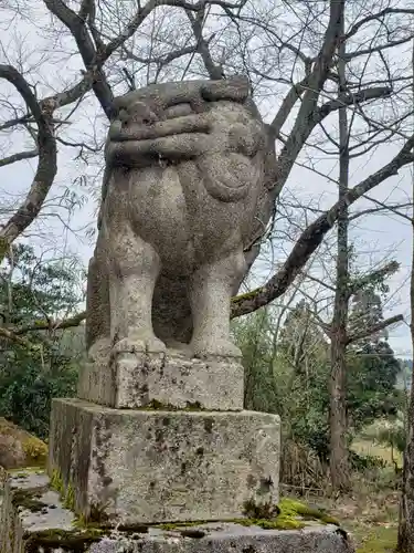 五権寺五社神社の狛犬