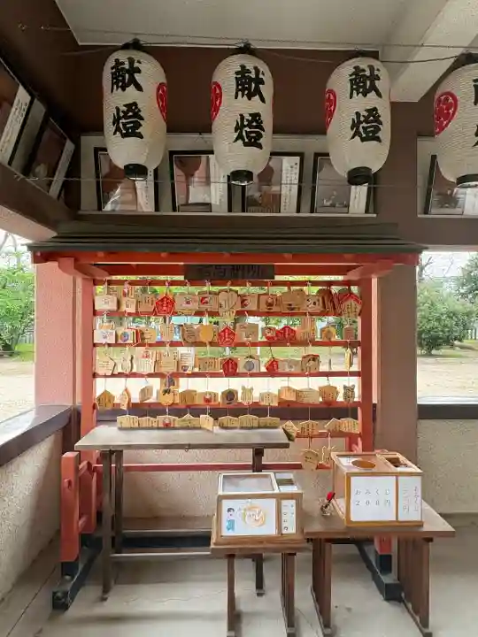 泊神社の{uncategorized: "未分類", other: "その他", undefined: "問題あり", building: "その他建物", grave: "お墓", sacred_gate: "鳥居", guardian: "狛犬", statue: "像", buddha: "仏像", history: "歴史", nature: "自然", garden: "庭園", animal: "動物", pagoda: "塔", temizu: "手水舎", mountain_gate: "山門・神門", sanctuary: "本殿・本堂", subordinate: "末社・摂社", art: "芸術", scenery: "景色", jizo: "地蔵", ema: "絵馬", goshuin: "御朱印", omikuji: "おみくじ", items: "授与品その他", amulet: "お守り", goshuincho: "御朱印帳", eats: "食事", festival: "お祭り", votive_dance: "神楽", shichigosan: "七五三参", wedding: "結婚式", experience: "体験その他", initially: "初詣", around: "周辺", anti_infection: "感染症対策"}