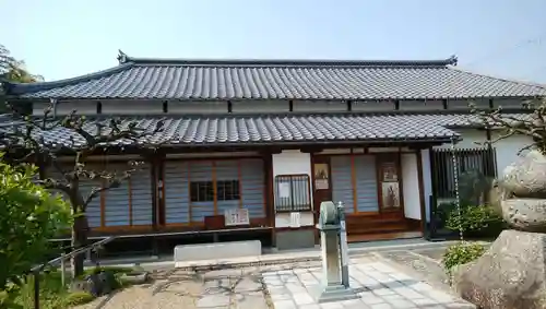 橋寺 放生院の本殿・本堂