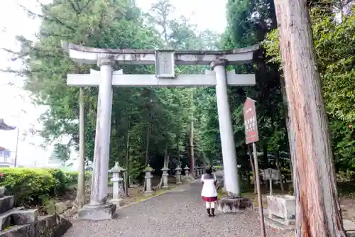 苗村神社の鳥居