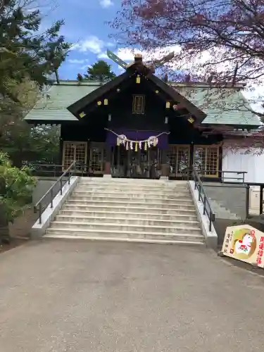 厚別神社の{uncategorized: "未分類", other: "その他", undefined: "問題あり", building: "その他建物", grave: "お墓", sacred_gate: "鳥居", guardian: "狛犬", statue: "像", buddha: "仏像", history: "歴史", nature: "自然", garden: "庭園", animal: "動物", pagoda: "塔", temizu: "手水舎", mountain_gate: "山門・神門", sanctuary: "本殿・本堂", subordinate: "末社・摂社", art: "芸術", scenery: "景色", jizo: "地蔵", ema: "絵馬", goshuin: "御朱印", omikuji: "おみくじ", items: "授与品その他", amulet: "お守り", goshuincho: "御朱印帳", eats: "食事", festival: "お祭り", votive_dance: "神楽", shichigosan: "七五三参", wedding: "結婚式", experience: "体験その他", initially: "初詣", around: "周辺", anti_infection: "感染症対策"}