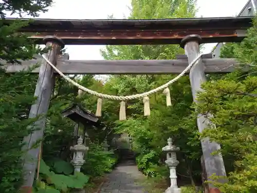 平岸天満宮・太平山三吉神社の鳥居