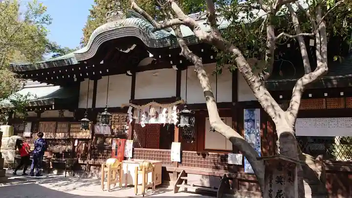 白峯神宮の本殿・本堂