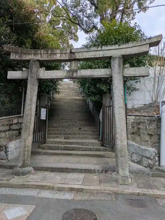 安居神社の{uncategorized: "未分類", other: "その他", undefined: "問題あり", building: "その他建物", grave: "お墓", sacred_gate: "鳥居", guardian: "狛犬", statue: "像", buddha: "仏像", history: "歴史", nature: "自然", garden: "庭園", animal: "動物", pagoda: "塔", temizu: "手水舎", mountain_gate: "山門・神門", sanctuary: "本殿・本堂", subordinate: "末社・摂社", art: "芸術", scenery: "景色", jizo: "地蔵", ema: "絵馬", goshuin: "御朱印", omikuji: "おみくじ", items: "授与品その他", amulet: "お守り", goshuincho: "御朱印帳", eats: "食事", festival: "お祭り", votive_dance: "神楽", shichigosan: "七五三参", wedding: "結婚式", experience: "体験その他", initially: "初詣", around: "周辺", anti_infection: "感染症対策"}