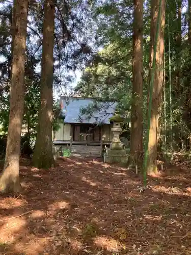 岩原神社の{uncategorized: "未分類", other: "その他", undefined: "問題あり", building: "その他建物", grave: "お墓", sacred_gate: "鳥居", guardian: "狛犬", statue: "像", buddha: "仏像", history: "歴史", nature: "自然", garden: "庭園", animal: "動物", pagoda: "塔", temizu: "手水舎", mountain_gate: "山門・神門", sanctuary: "本殿・本堂", subordinate: "末社・摂社", art: "芸術", scenery: "景色", jizo: "地蔵", ema: "絵馬", goshuin: "御朱印", omikuji: "おみくじ", items: "授与品その他", amulet: "お守り", goshuincho: "御朱印帳", eats: "食事", festival: "お祭り", votive_dance: "神楽", shichigosan: "七五三参", wedding: "結婚式", experience: "体験その他", initially: "初詣", around: "周辺", anti_infection: "感染症対策"}