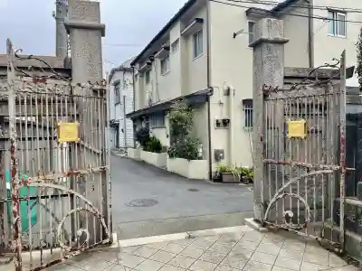 長運寺の{uncategorized: "未分類", other: "その他", undefined: "問題あり", building: "その他建物", grave: "お墓", sacred_gate: "鳥居", guardian: "狛犬", statue: "像", buddha: "仏像", history: "歴史", nature: "自然", garden: "庭園", animal: "動物", pagoda: "塔", temizu: "手水舎", mountain_gate: "山門・神門", sanctuary: "本殿・本堂", subordinate: "末社・摂社", art: "芸術", scenery: "景色", jizo: "地蔵", ema: "絵馬", goshuin: "御朱印", omikuji: "おみくじ", items: "授与品その他", amulet: "お守り", goshuincho: "御朱印帳", eats: "食事", festival: "お祭り", votive_dance: "神楽", shichigosan: "七五三参", wedding: "結婚式", experience: "体験その他", initially: "初詣", around: "周辺", anti_infection: "感染症対策"}