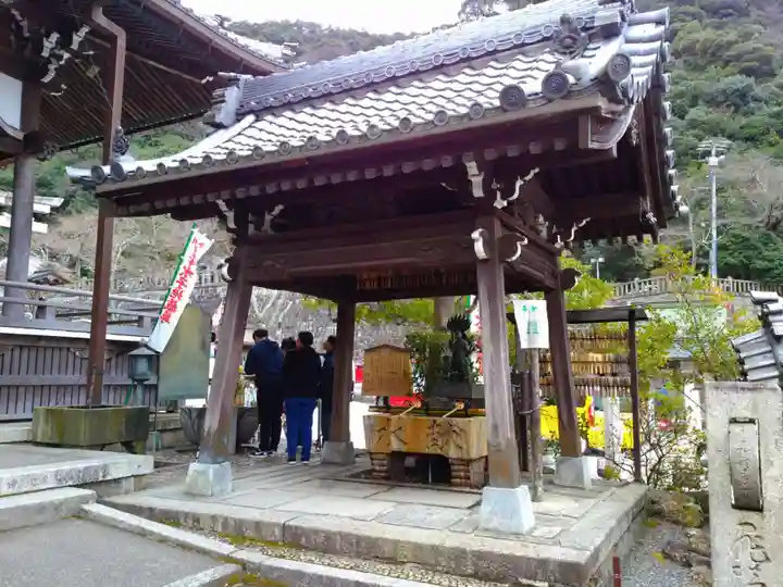 岐阜善光寺の手水舎