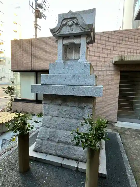水神社の{uncategorized: "未分類", other: "その他", undefined: "問題あり", building: "その他建物", grave: "お墓", sacred_gate: "鳥居", guardian: "狛犬", statue: "像", buddha: "仏像", history: "歴史", nature: "自然", garden: "庭園", animal: "動物", pagoda: "塔", temizu: "手水舎", mountain_gate: "山門・神門", sanctuary: "本殿・本堂", subordinate: "末社・摂社", art: "芸術", scenery: "景色", jizo: "地蔵", ema: "絵馬", goshuin: "御朱印", omikuji: "おみくじ", items: "授与品その他", amulet: "お守り", goshuincho: "御朱印帳", eats: "食事", festival: "お祭り", votive_dance: "神楽", shichigosan: "七五三参", wedding: "結婚式", experience: "体験その他", initially: "初詣", around: "周辺", anti_infection: "感染症対策"}