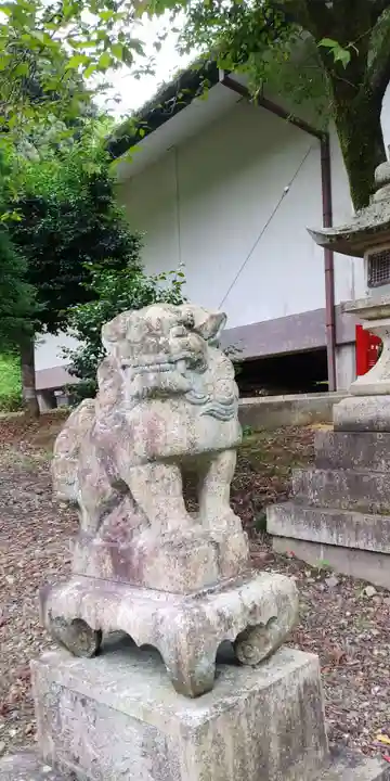 胡宮神社(敏満寺史跡)の狛犬