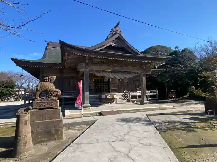 神﨑神社の{uncategorized: "未分類", other: "その他", undefined: "問題あり", building: "その他建物", grave: "お墓", sacred_gate: "鳥居", guardian: "狛犬", statue: "像", buddha: "仏像", history: "歴史", nature: "自然", garden: "庭園", animal: "動物", pagoda: "塔", temizu: "手水舎", mountain_gate: "山門・神門", sanctuary: "本殿・本堂", subordinate: "末社・摂社", art: "芸術", scenery: "景色", jizo: "地蔵", ema: "絵馬", goshuin: "御朱印", omikuji: "おみくじ", items: "授与品その他", amulet: "お守り", goshuincho: "御朱印帳", eats: "食事", festival: "お祭り", votive_dance: "神楽", shichigosan: "七五三参", wedding: "結婚式", experience: "体験その他", initially: "初詣", around: "周辺", anti_infection: "感染症対策"}