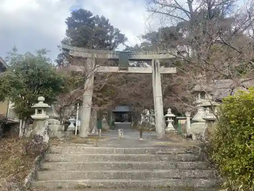 林田八幡神社の{uncategorized: "未分類", other: "その他", undefined: "問題あり", building: "その他建物", grave: "お墓", sacred_gate: "鳥居", guardian: "狛犬", statue: "像", buddha: "仏像", history: "歴史", nature: "自然", garden: "庭園", animal: "動物", pagoda: "塔", temizu: "手水舎", mountain_gate: "山門・神門", sanctuary: "本殿・本堂", subordinate: "末社・摂社", art: "芸術", scenery: "景色", jizo: "地蔵", ema: "絵馬", goshuin: "御朱印", omikuji: "おみくじ", items: "授与品その他", amulet: "お守り", goshuincho: "御朱印帳", eats: "食事", festival: "お祭り", votive_dance: "神楽", shichigosan: "七五三参", wedding: "結婚式", experience: "体験その他", initially: "初詣", around: "周辺", anti_infection: "感染症対策"}