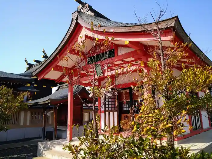 諏訪神社の本殿