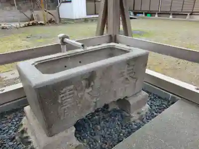 銭谷稲生神社の手水舎