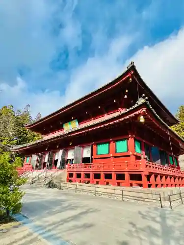 日光山輪王寺三仏堂の{uncategorized: "未分類", other: "その他", undefined: "問題あり", building: "その他建物", grave: "お墓", sacred_gate: "鳥居", guardian: "狛犬", statue: "像", buddha: "仏像", history: "歴史", nature: "自然", garden: "庭園", animal: "動物", pagoda: "塔", temizu: "手水舎", mountain_gate: "山門・神門", sanctuary: "本殿・本堂", subordinate: "末社・摂社", art: "芸術", scenery: "景色", jizo: "地蔵", ema: "絵馬", goshuin: "御朱印", omikuji: "おみくじ", items: "授与品その他", amulet: "お守り", goshuincho: "御朱印帳", eats: "食事", festival: "お祭り", votive_dance: "神楽", shichigosan: "七五三参", wedding: "結婚式", experience: "体験その他", initially: "初詣", around: "周辺", anti_infection: "感染症対策"}