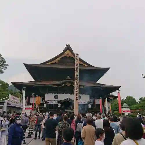 善光寺の本殿・本堂