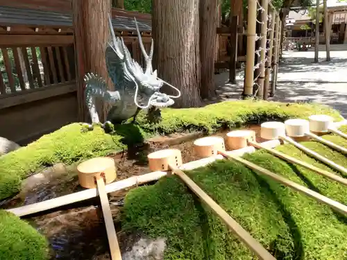 諏訪大社の手水舎