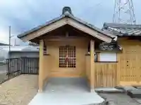 西徳寺の{uncategorized: "未分類", other: "その他", undefined: "問題あり", building: "その他建物", grave: "お墓", sacred_gate: "鳥居", guardian: "狛犬", statue: "像", buddha: "仏像", history: "歴史", nature: "自然", garden: "庭園", animal: "動物", pagoda: "塔", temizu: "手水舎", mountain_gate: "山門・神門", sanctuary: "本殿・本堂", subordinate: "末社・摂社", art: "芸術", scenery: "景色", jizo: "地蔵", ema: "絵馬", goshuin: "御朱印", omikuji: "おみくじ", items: "授与品その他", amulet: "お守り", goshuincho: "御朱印帳", eats: "食事", festival: "お祭り", votive_dance: "神楽", shichigosan: "七五三参", wedding: "結婚式", experience: "体験その他", initially: "初詣", around: "周辺", anti_infection: "感染症対策"}