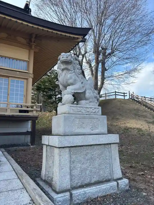厳島神社の{uncategorized: "未分類", other: "その他", undefined: "問題あり", building: "その他建物", grave: "お墓", sacred_gate: "鳥居", guardian: "狛犬", statue: "像", buddha: "仏像", history: "歴史", nature: "自然", garden: "庭園", animal: "動物", pagoda: "塔", temizu: "手水舎", mountain_gate: "山門・神門", sanctuary: "本殿・本堂", subordinate: "末社・摂社", art: "芸術", scenery: "景色", jizo: "地蔵", ema: "絵馬", goshuin: "御朱印", omikuji: "おみくじ", items: "授与品その他", amulet: "お守り", goshuincho: "御朱印帳", eats: "食事", festival: "お祭り", votive_dance: "神楽", shichigosan: "七五三参", wedding: "結婚式", experience: "体験その他", initially: "初詣", around: "周辺", anti_infection: "感染症対策"}