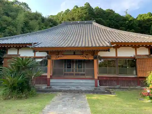 地済院の本殿・本堂