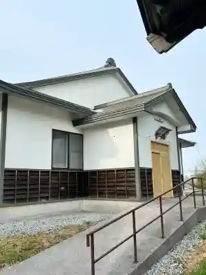 龍本寺の{uncategorized: "未分類", other: "その他", undefined: "問題あり", building: "その他建物", grave: "お墓", sacred_gate: "鳥居", guardian: "狛犬", statue: "像", buddha: "仏像", history: "歴史", nature: "自然", garden: "庭園", animal: "動物", pagoda: "塔", temizu: "手水舎", mountain_gate: "山門・神門", sanctuary: "本殿・本堂", subordinate: "末社・摂社", art: "芸術", scenery: "景色", jizo: "地蔵", ema: "絵馬", goshuin: "御朱印", omikuji: "おみくじ", items: "授与品その他", amulet: "お守り", goshuincho: "御朱印帳", eats: "食事", festival: "お祭り", votive_dance: "神楽", shichigosan: "七五三参", wedding: "結婚式", experience: "体験その他", initially: "初詣", around: "周辺", anti_infection: "感染症対策"}